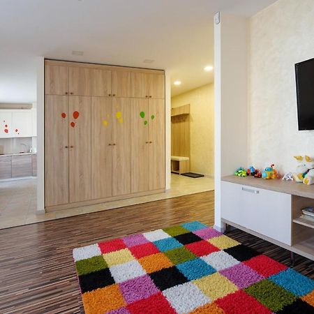 Colored Balloons - 3 Bedrooms, 3 Bathrooms, Equipped Large Apartments Lviv Extérieur photo