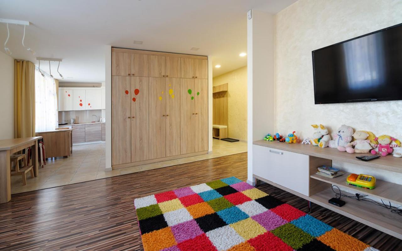 Colored Balloons - 3 Bedrooms, 3 Bathrooms, Equipped Large Apartments Lviv Extérieur photo