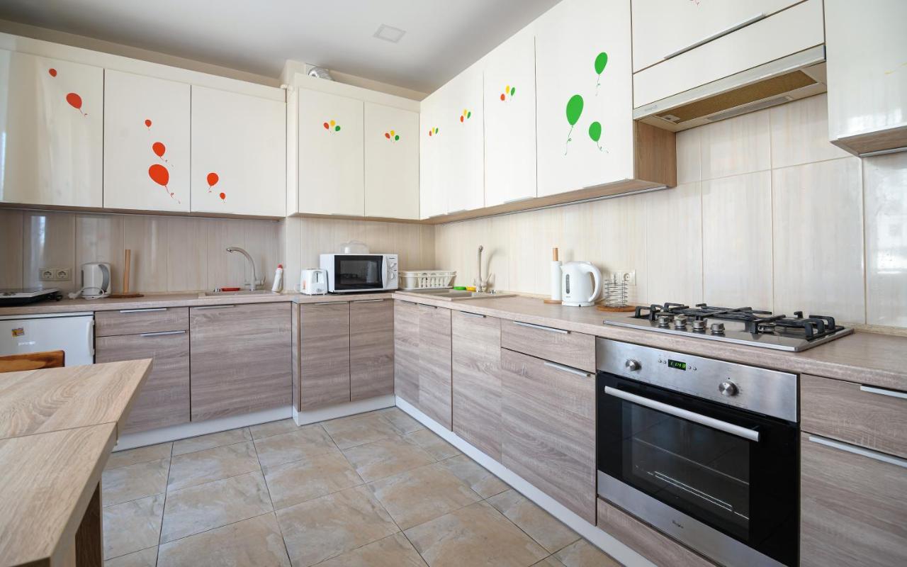 Colored Balloons - 3 Bedrooms, 3 Bathrooms, Equipped Large Apartments Lviv Extérieur photo