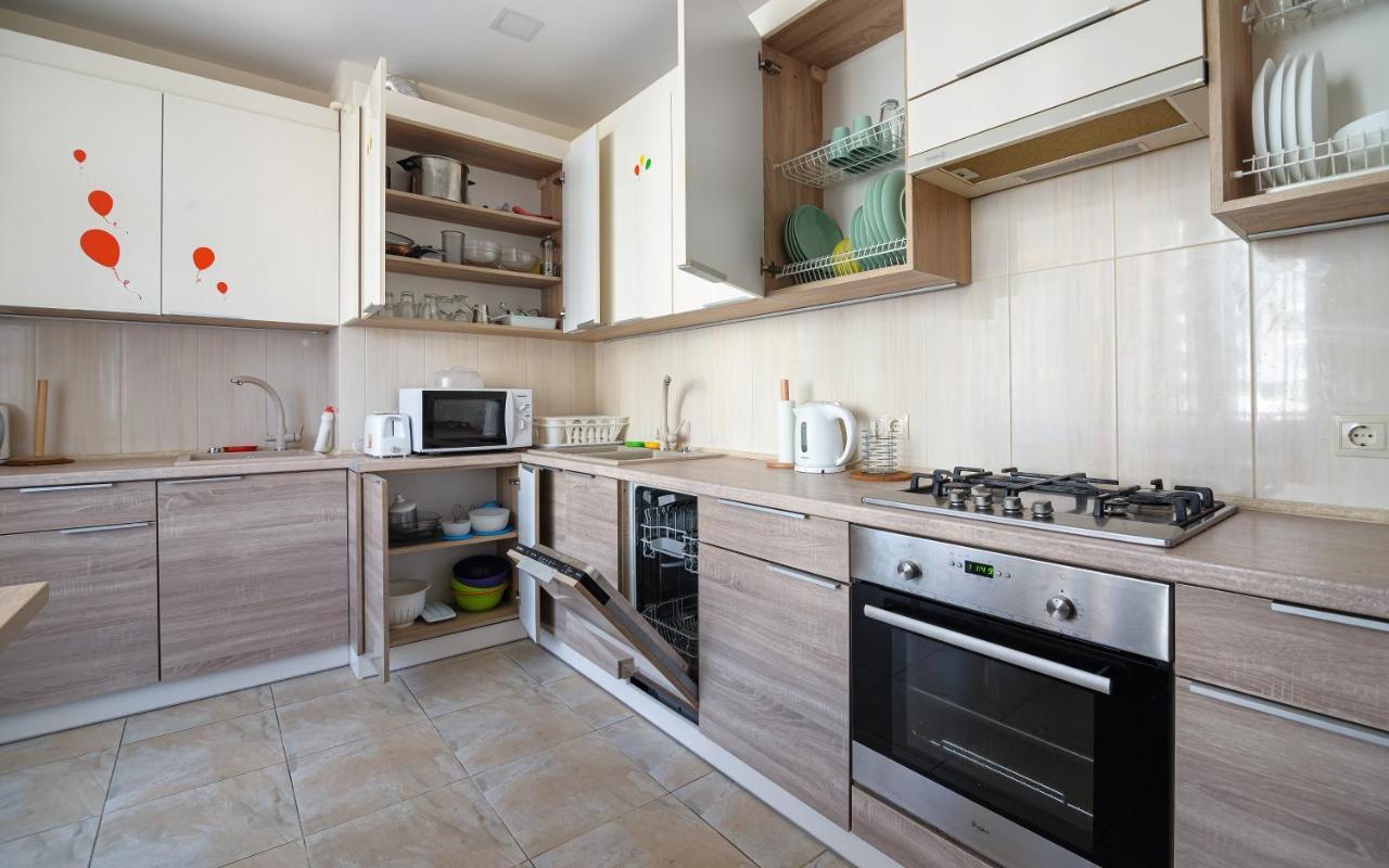Colored Balloons - 3 Bedrooms, 3 Bathrooms, Equipped Large Apartments Lviv Extérieur photo