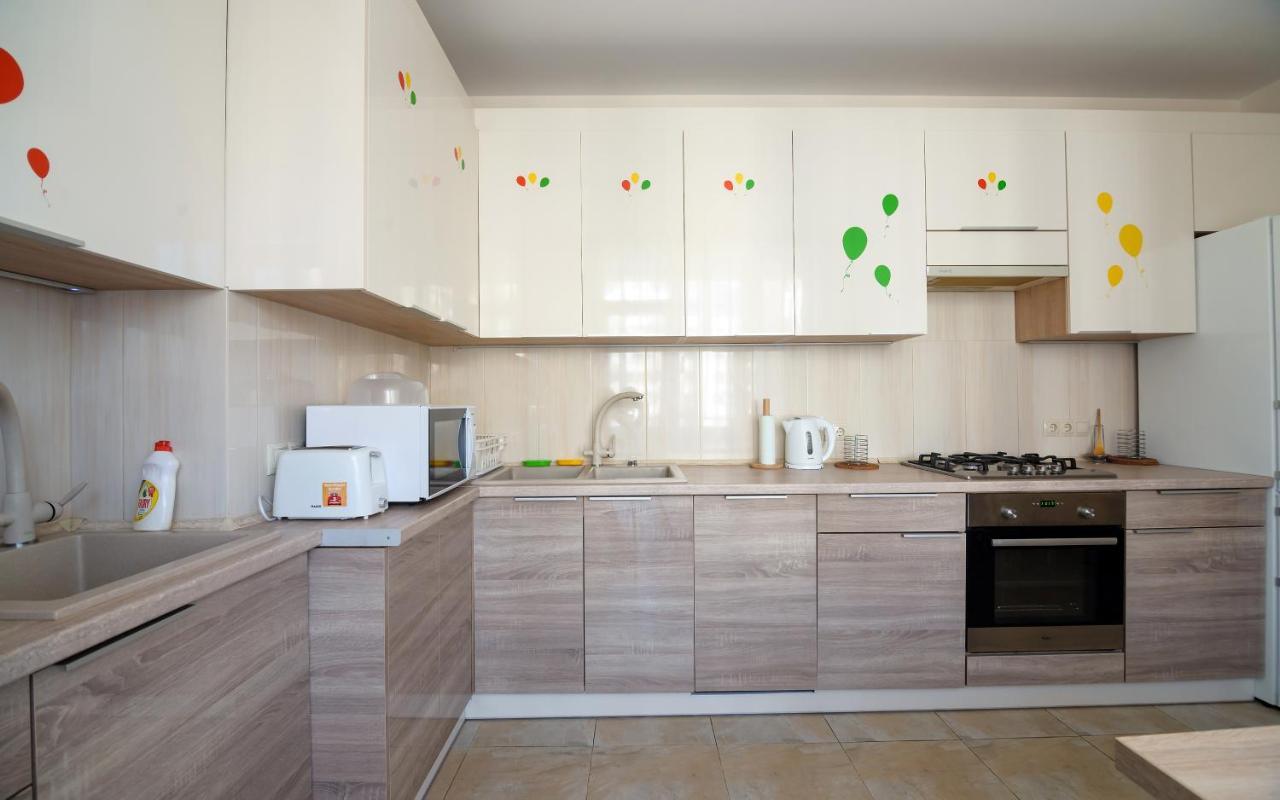 Colored Balloons - 3 Bedrooms, 3 Bathrooms, Equipped Large Apartments Lviv Extérieur photo