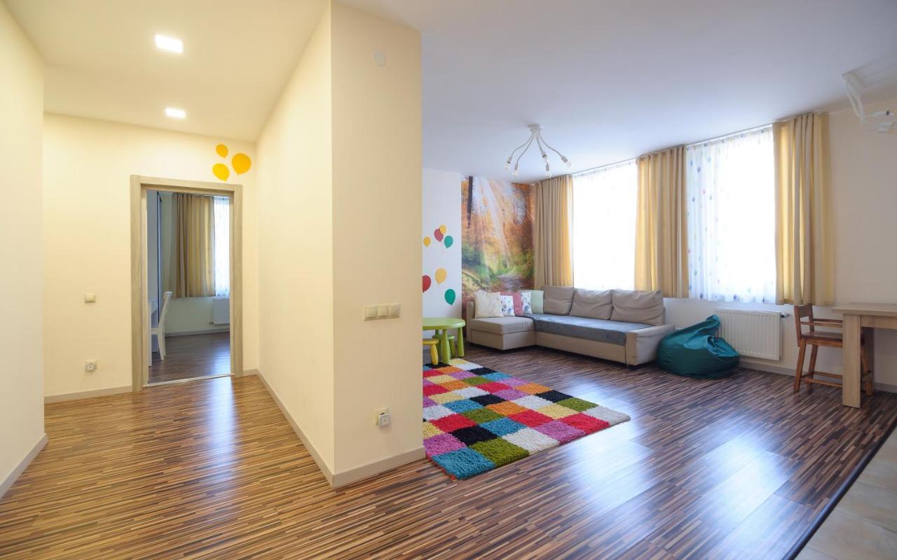 Colored Balloons - 3 Bedrooms, 3 Bathrooms, Equipped Large Apartments Lviv Extérieur photo