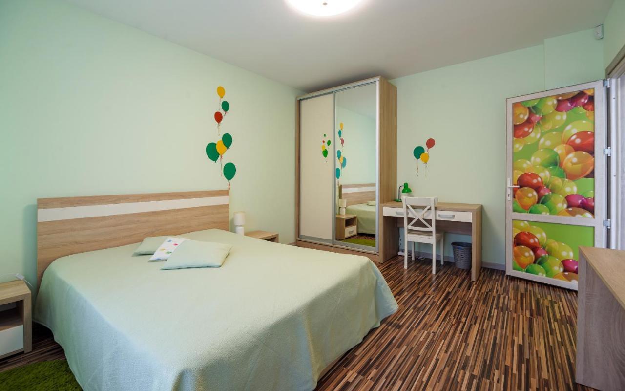 Colored Balloons - 3 Bedrooms, 3 Bathrooms, Equipped Large Apartments Lviv Extérieur photo
