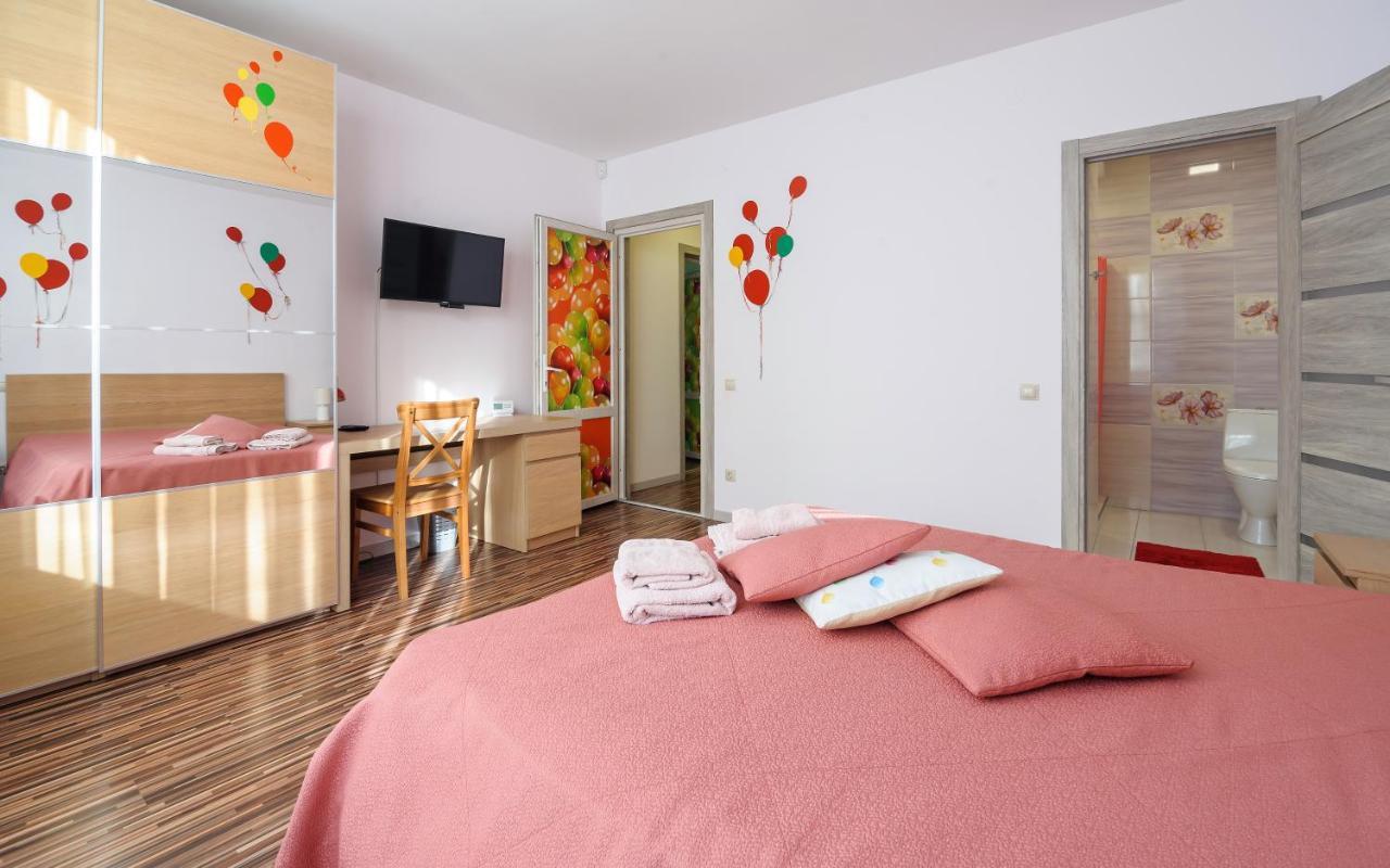 Colored Balloons - 3 Bedrooms, 3 Bathrooms, Equipped Large Apartments Lviv Extérieur photo