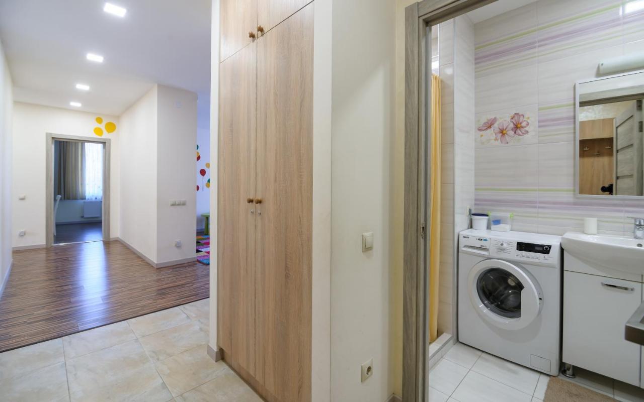 Colored Balloons - 3 Bedrooms, 3 Bathrooms, Equipped Large Apartments Lviv Extérieur photo